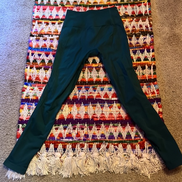 Lululemon leggings - Picture 4 of 5